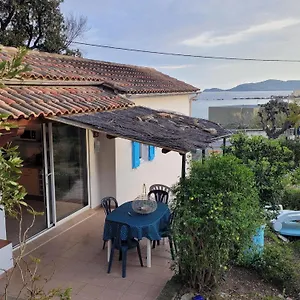 https://maison-4-faces-a-la-mer-le-lavandou.fr-provencehotel.com
